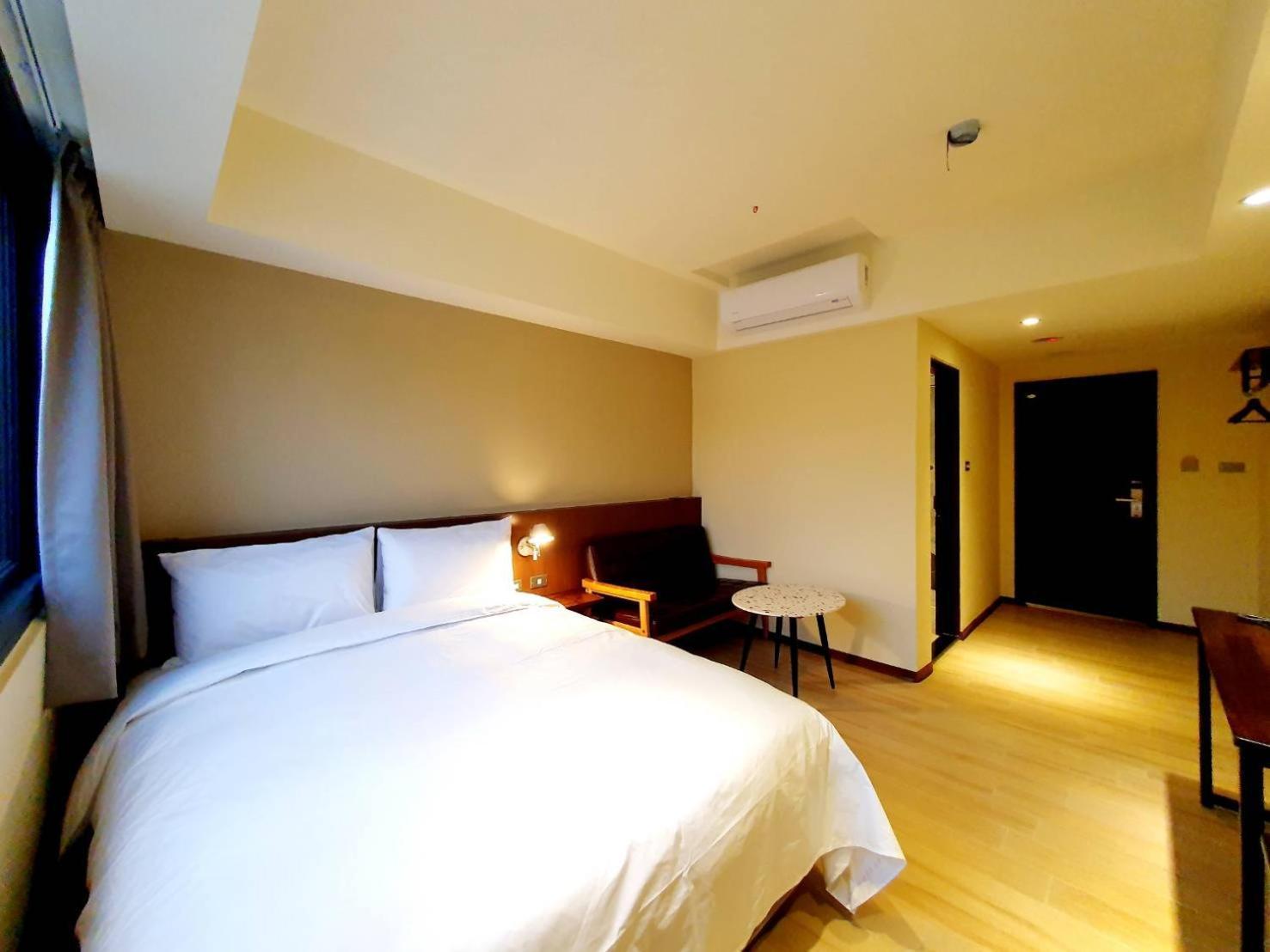 Dahua Hotel Кийлунг Екстериор снимка