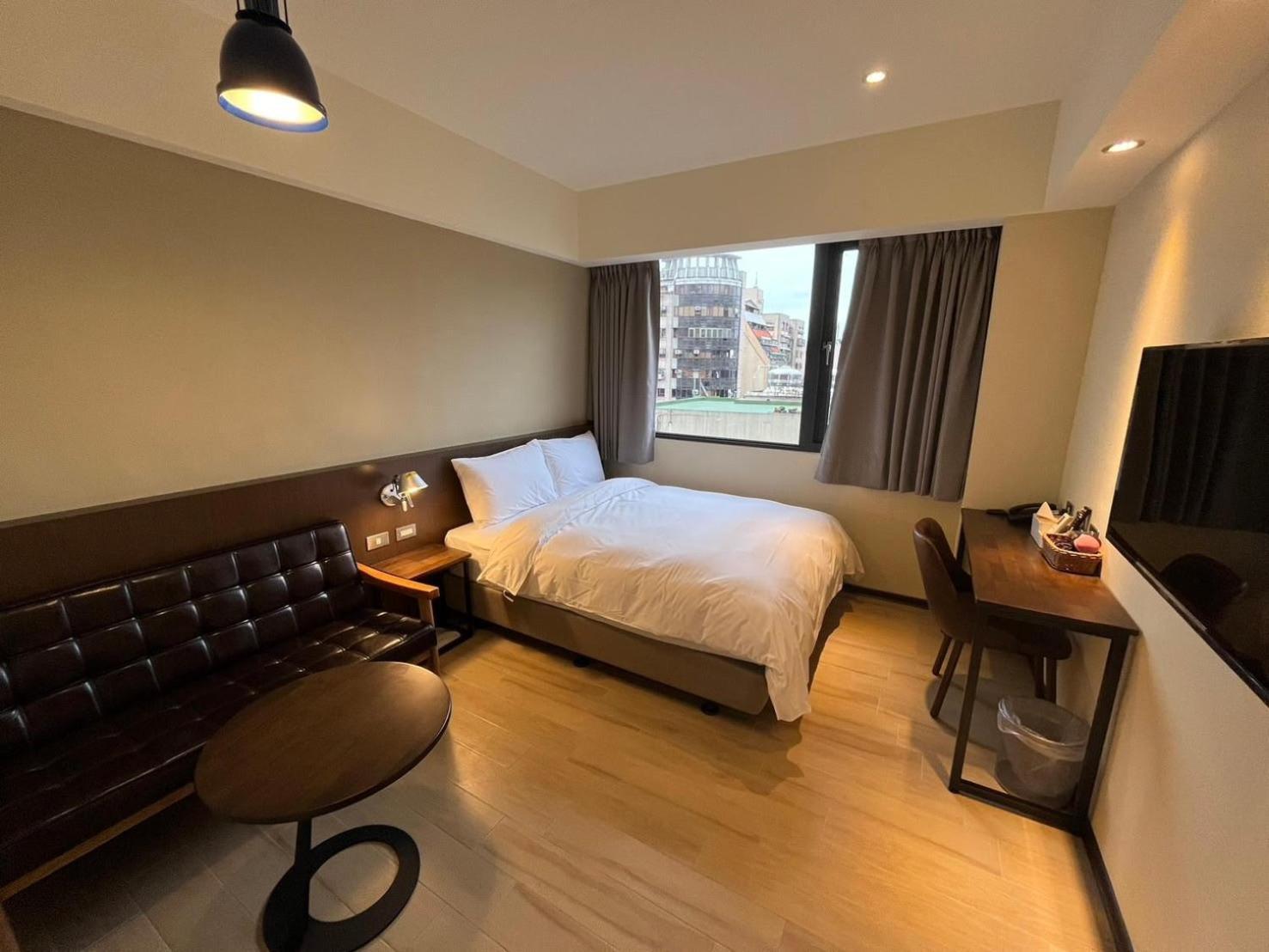 Dahua Hotel Кийлунг Екстериор снимка