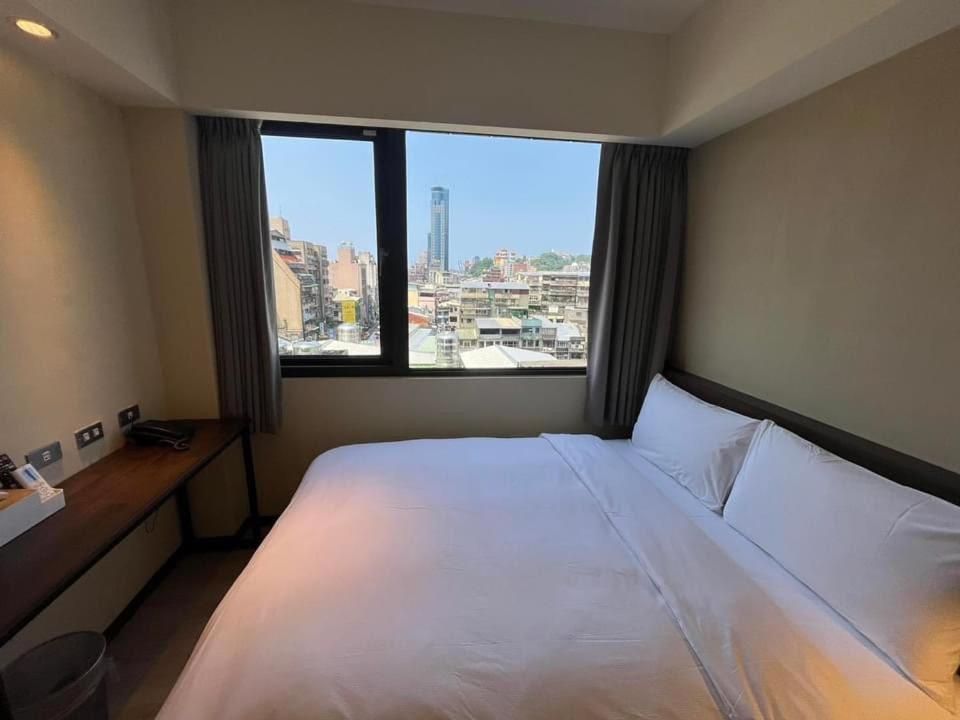 Dahua Hotel Кийлунг Екстериор снимка