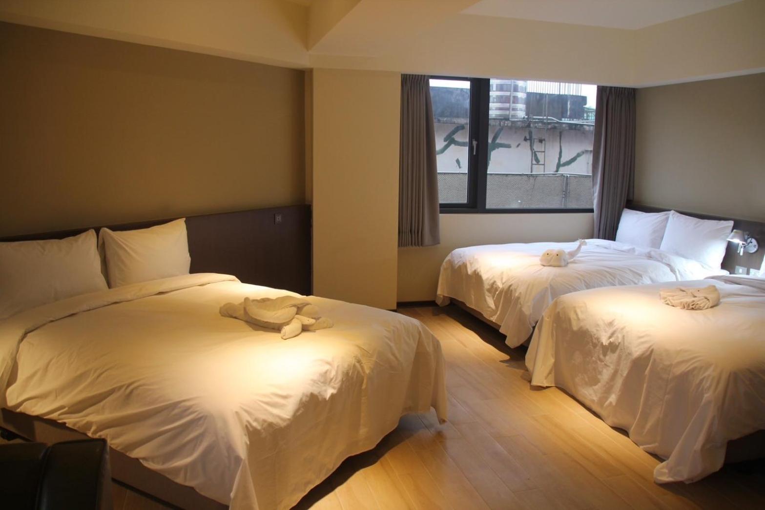 Dahua Hotel Кийлунг Екстериор снимка