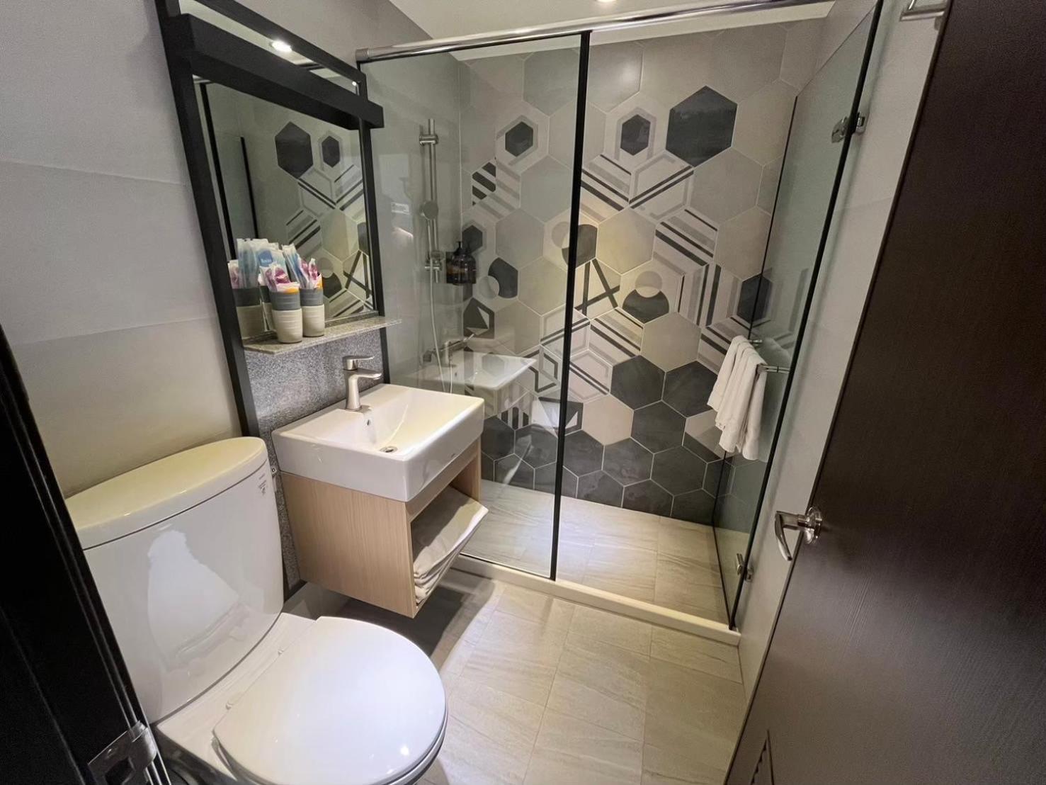 Dahua Hotel Кийлунг Екстериор снимка