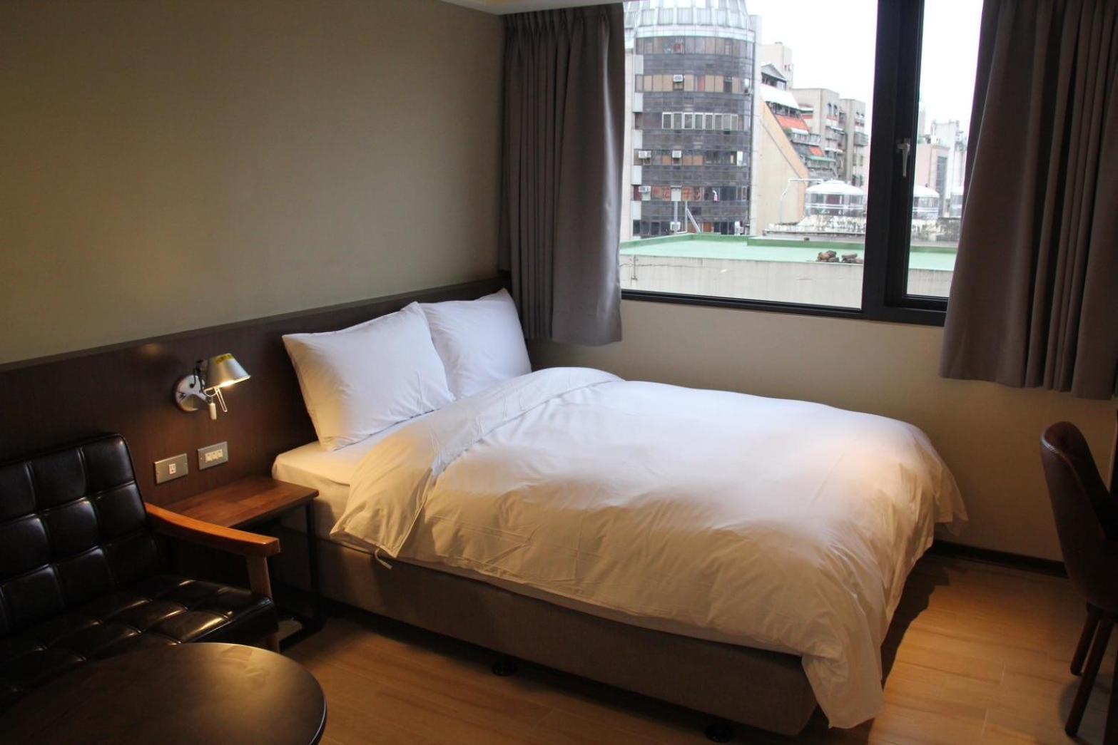 Dahua Hotel Кийлунг Екстериор снимка
