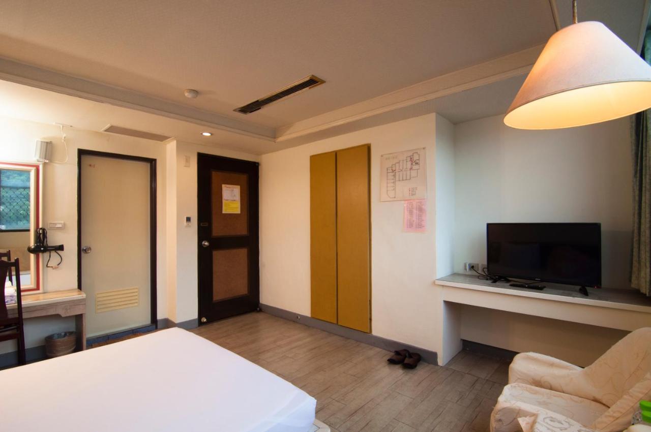 Dahua Hotel Кийлунг Екстериор снимка