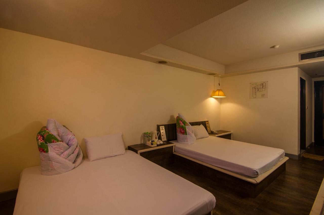 Dahua Hotel Кийлунг Екстериор снимка